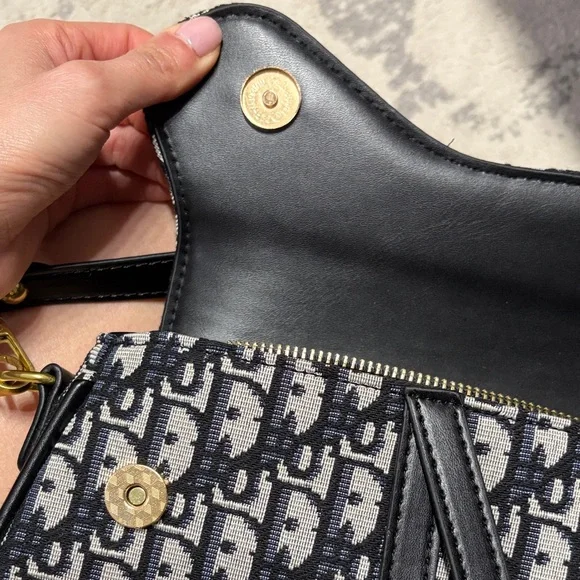 Oblique Black & White Saddle Bag - Picture 4 of 10